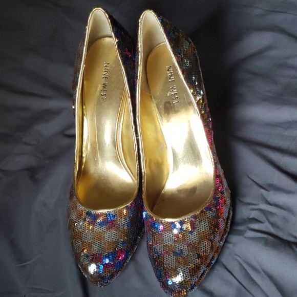 Nine West Rocha Rainbow Sequin Pump Heel size 8.5 - Picture 2 of 3
